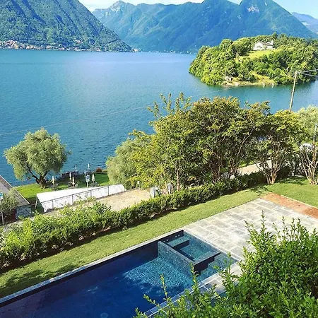 Villa Sleeps 10 With Pool And Air Con