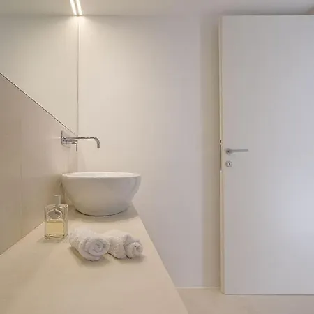 Sleeps 10 With Pool And Air Con *